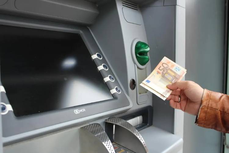 Benefits of Investing In ATM Machines