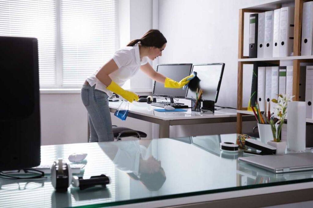 Tips for Running a Successful Remote Cleaning Company